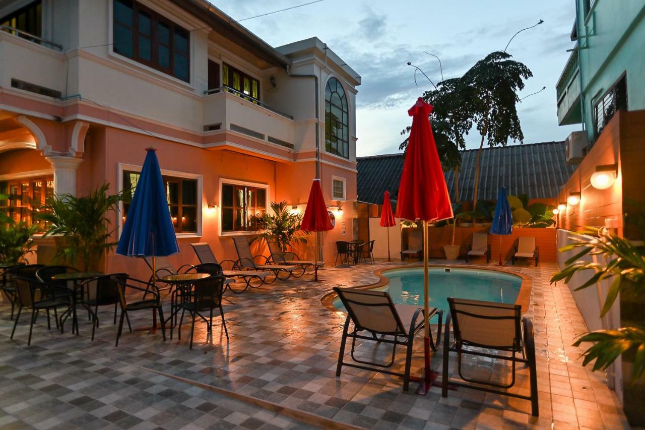 A&j Nanai Affittacamere 3*